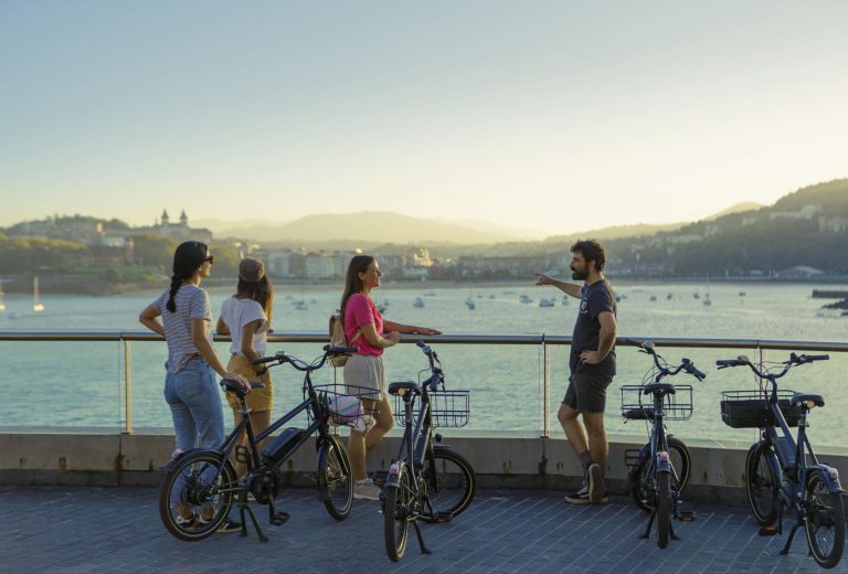 San Sebastian's Old Town: streets, pintxos and a lot of history